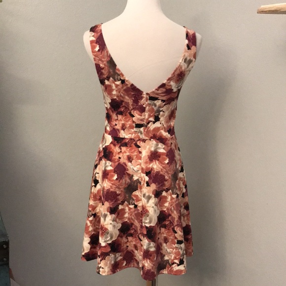 Floral summer dress - Picture 3 of 3
